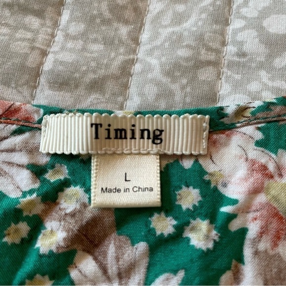 Timing Green Floral Spaghetti Strap Flowy Crop Tank Top Large - Picture 5 of 7